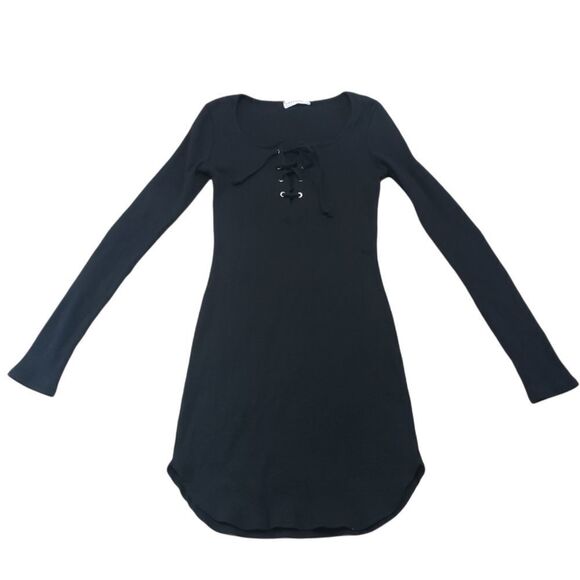 Full Tilt Dress Size Medium Long Sleeve Shirt Dress V-neck Front Lace Tie Used - Picture 1 of 5